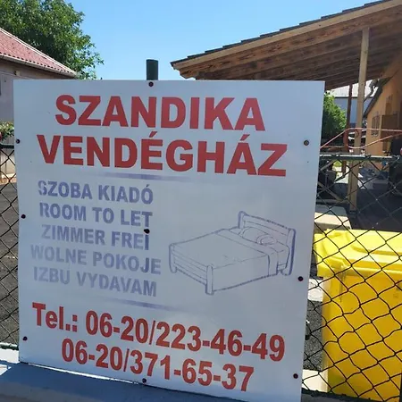Szandika Vendeghaz * Tiszaujvaros