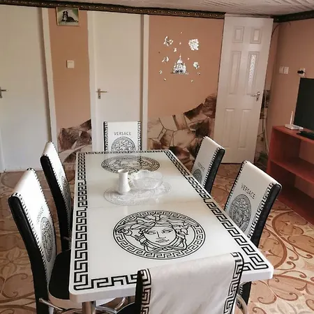 Szandika Vendeghaz Guest house Tiszaujvaros