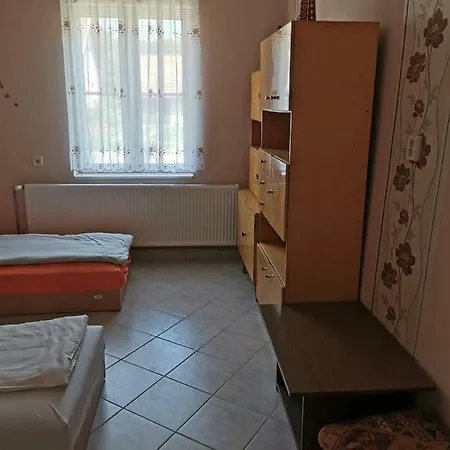 Guest house Szandika Vendeghaz Tiszaujvaros